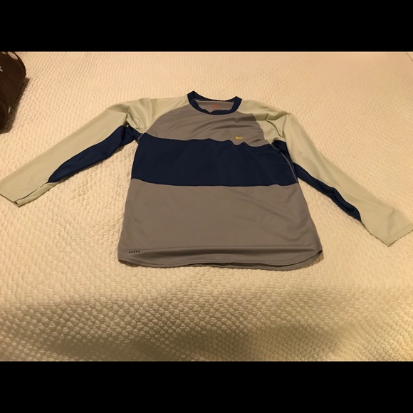 Nike Performance Top - Picture 7 of 10